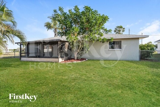 Building Photo - 2022 NW 9th St