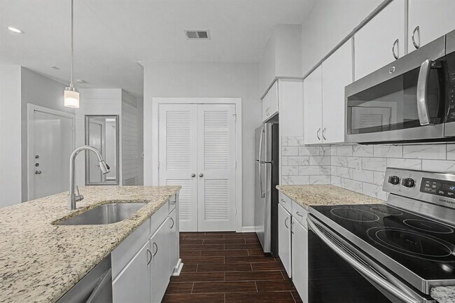 Building Photo - 1201 Grove Blvd