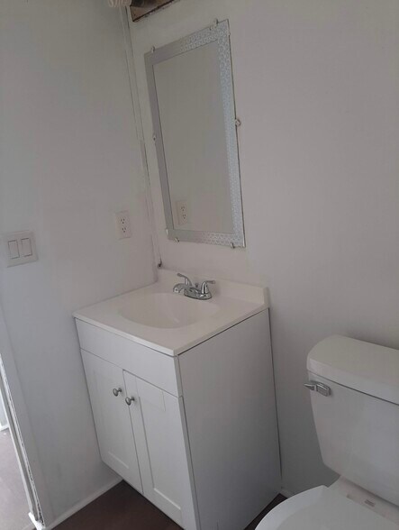 Building Photo - 189 Wild Forest Ln