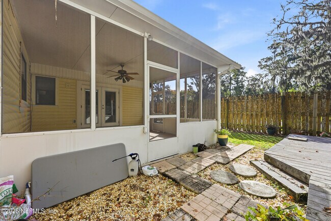 Building Photo - 760 Plainfield Ave