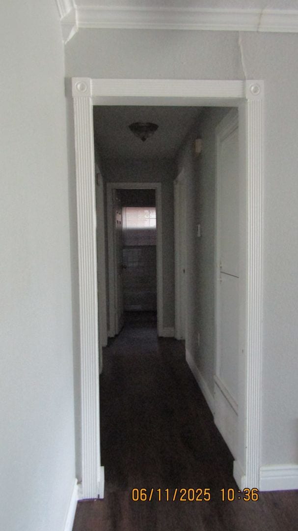 Building Photo - Lovely 3 bedroom 1 1/2 bath Pet friendly home