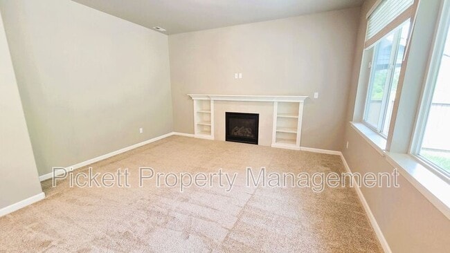 Building Photo - 2122 SW Nautical St