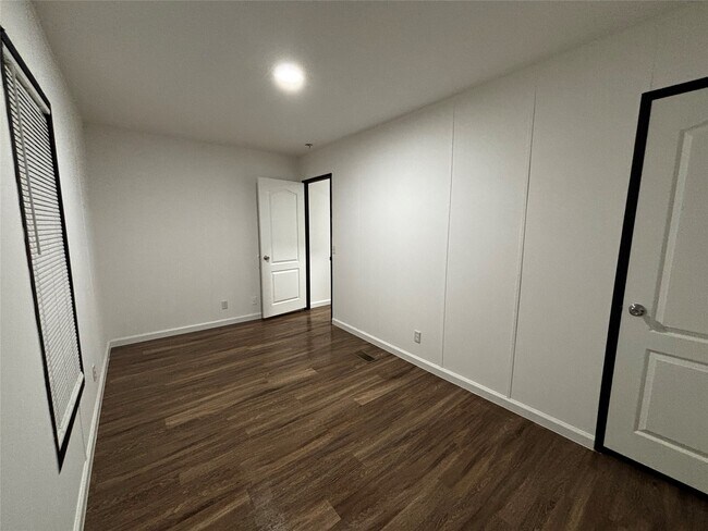 Building Photo - 22508 E Martin Dr