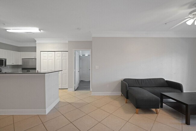 Building Photo - 2 Bedroom Condo in Tampa