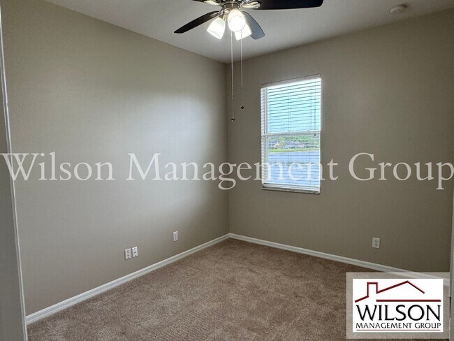 Building Photo - 5004 Adair Oak Dr