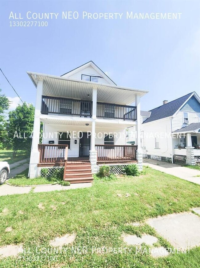 Building Photo - 13305 Durkee Ave
