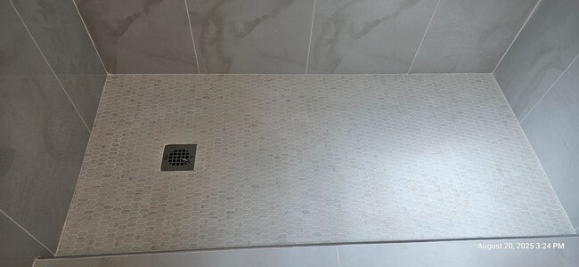 Building Photo - Beautiful Brand New ADU Near Marian Hospit...