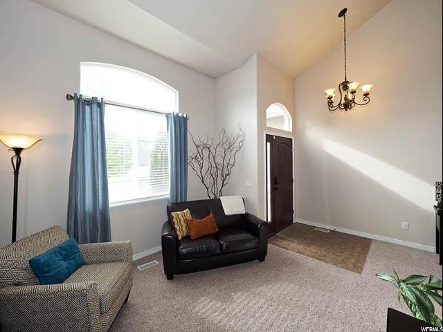 Building Photo - Beautiful 6-Bedroom Riverton House