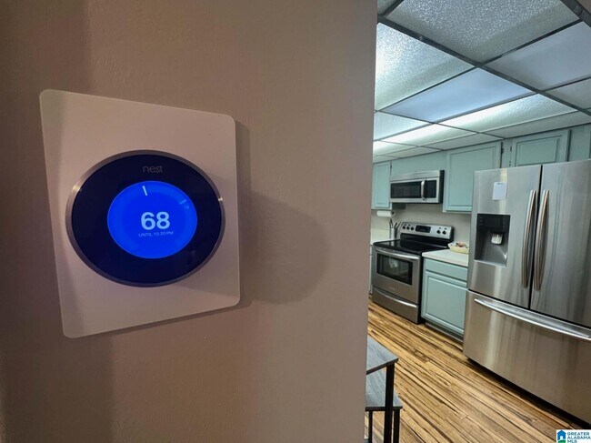 Building Photo - 1120 Beacon Pkwy W