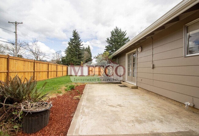 Building Photo - 07802