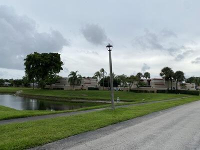Building Photo - 3900 Village Dr