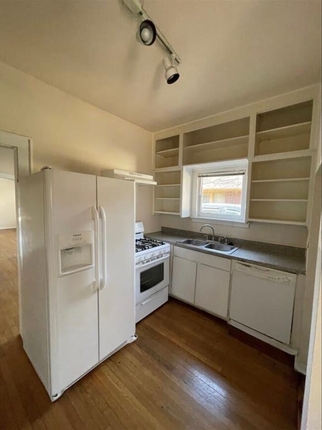 Building Photo - 1706 Hawthorne St