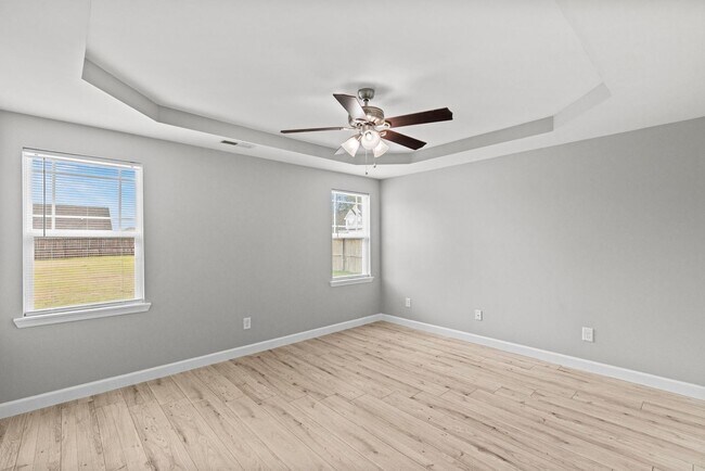 Building Photo - Bridgeport Home with Community Pool!