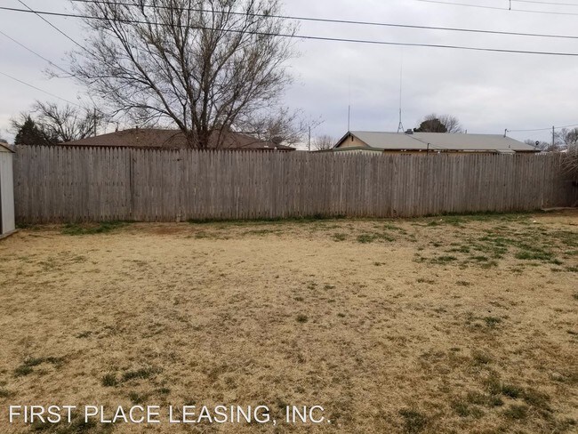 Building Photo - 3 br, 2 bath House - 509 Circle Dr.