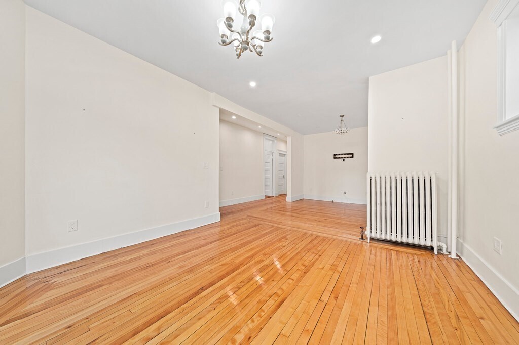 Building Photo - 108 Trowbridge St