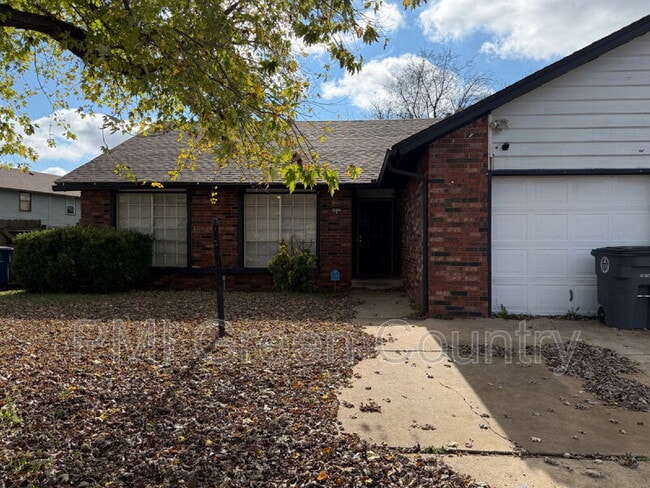 Primary Photo - 9832 E 37th St