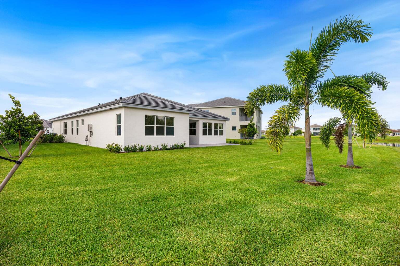 Building Photo - 15144 Wildwood Cir