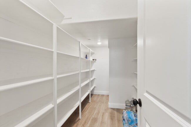 Building Photo - Springlake 3 Bedroom 3 Bathroom House