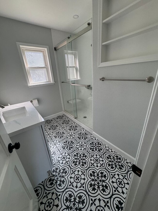 Building Photo - CULVER CITY STUNNING REMODEL 3 BDRM 1 BA. HOUSE FOR LEASE!