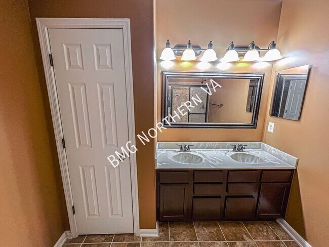 Building Photo - 9535 Center St