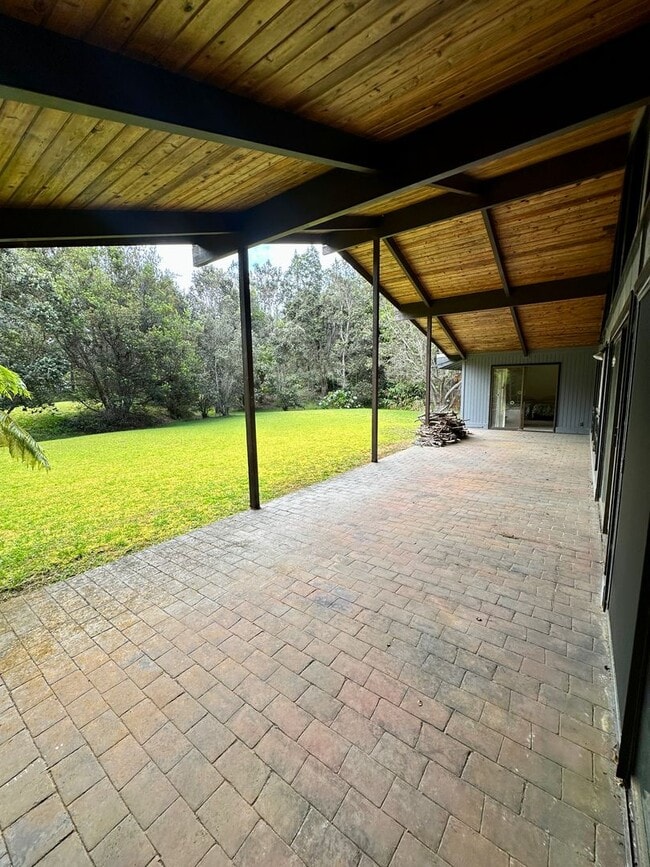 Building Photo - Volcano Golf Course - 3 Bedroom Home
