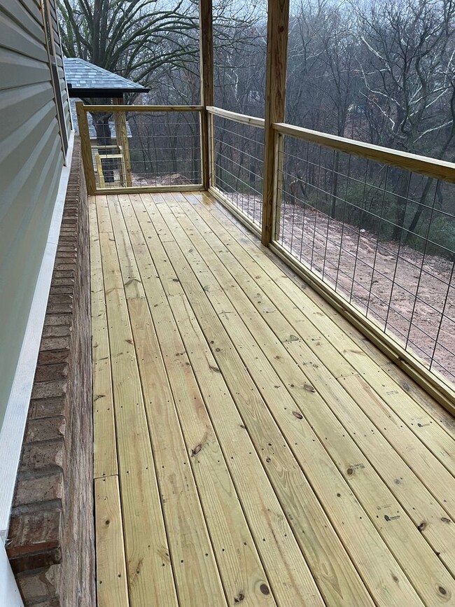 Building Photo - Three Bedroom/Two Bath home--ASK ABOUT MOVE IN SPECIAL