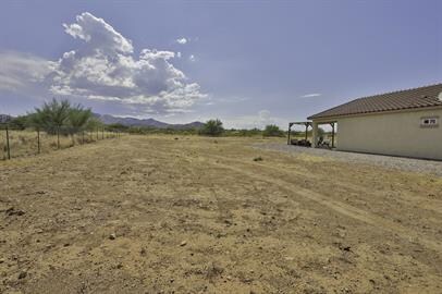 Building Photo - Rural Property in Vail on 1 acre fully fenced
