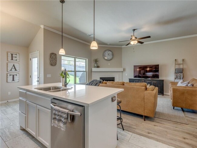 Building Photo - 3 br, 2 bath House - 9708 Ashford Dr