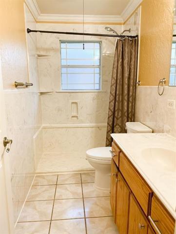 Building Photo - 518 Harn Dr