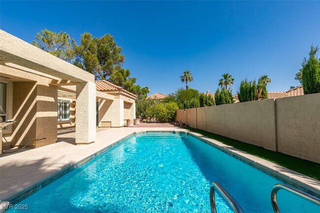 Building Photo - 1841 Indian Bend Dr