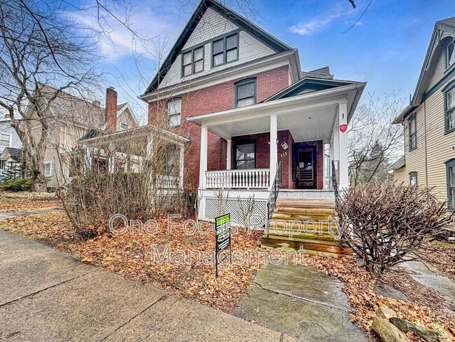 Building Photo - 812 3rd Ave