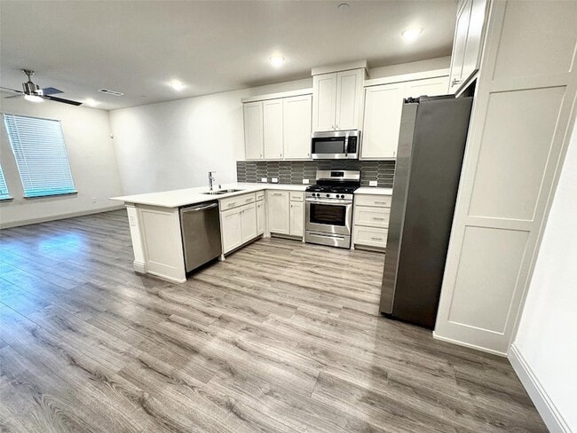 Building Photo - 4517 Bishop St