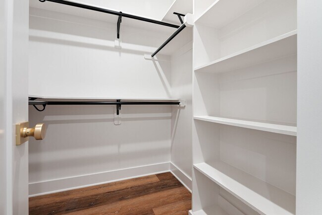 Building Photo - Modern 4-bedroom, 4-bathroom Home in Durham, NC