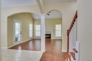 Building Photo - 3631 Mossland Dr