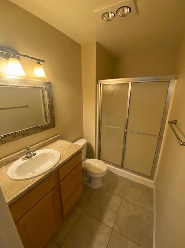 Building Photo - 1014 Plaza Del Sol