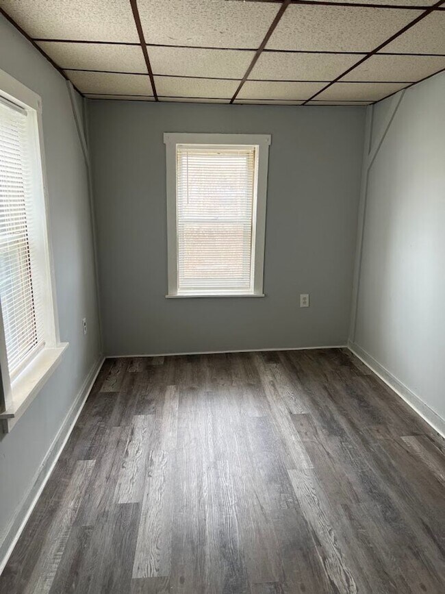 Building Photo - Single Family Home in the City of Reading - 3 Private Bedrooms