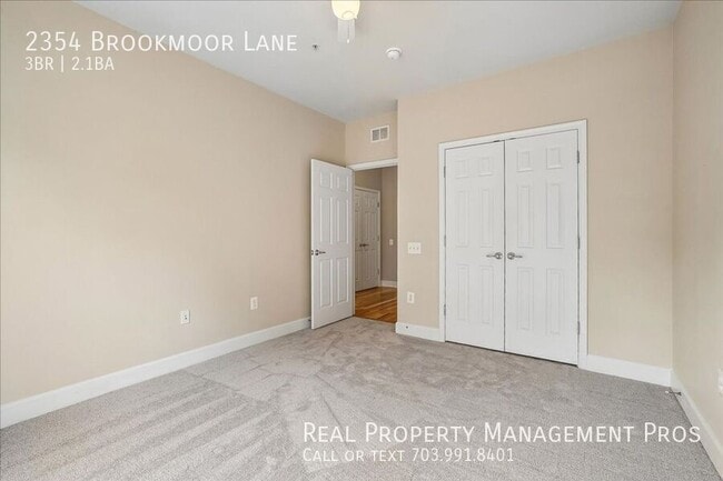 Building Photo - 2354 Brookmoor Ln