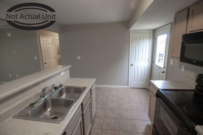 Building Photo - 4015 Snowy Owl Dr
