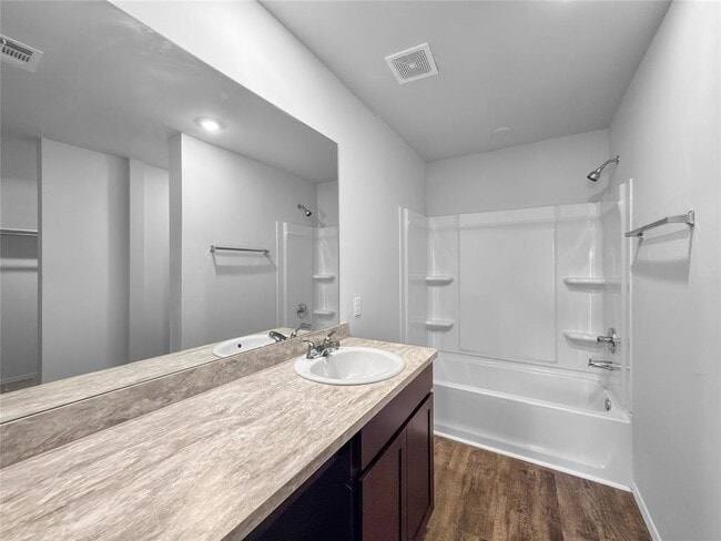 Building Photo - 1211 Clydesdale Dr