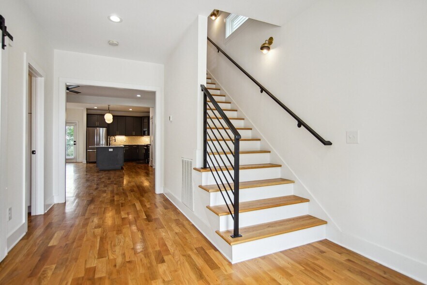 Building Photo - 2609A Alpine Park Ave