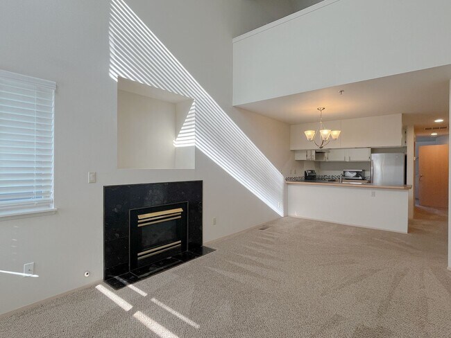 Building Photo - Natural Light Filled 2bd/2bth Loft Condo in Crown Hill, $2,550/mo.