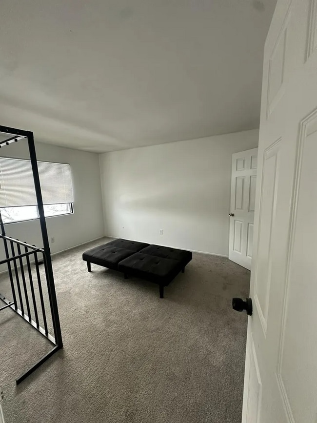 Building Photo - 6050 Delaware Dr