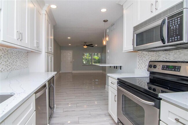 Building Photo - 208 Danube Ave