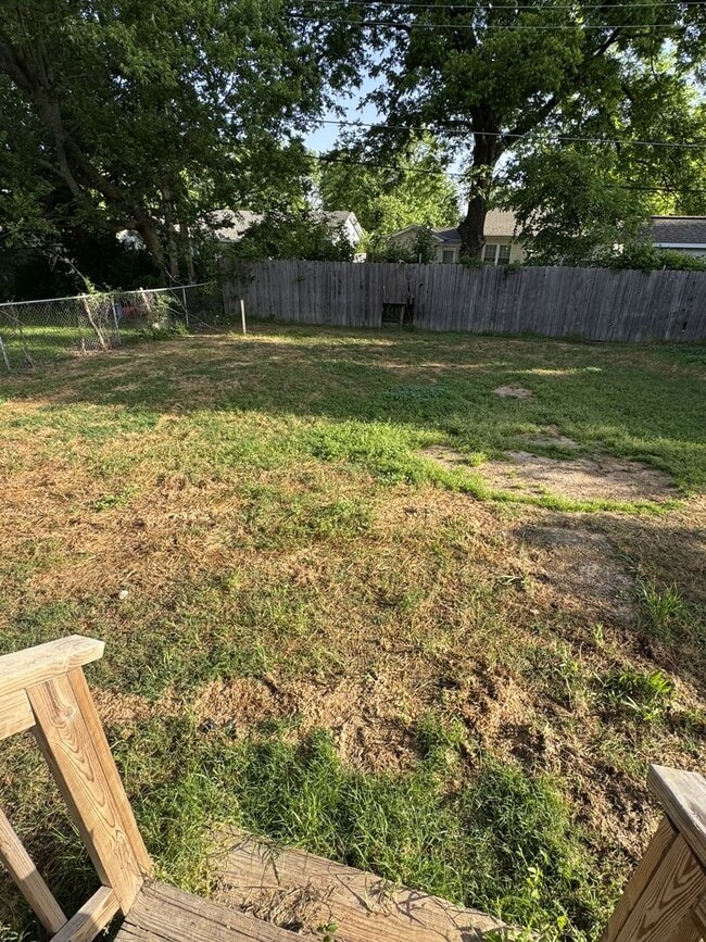 Building Photo - 3 Bedroom 1 Bath Singe Family Home