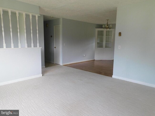 Building Photo - 14 Bel Voi Dr