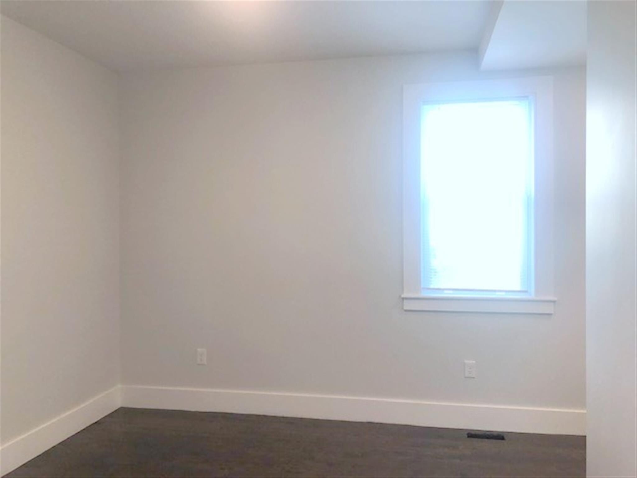 Building Photo - 75 Kinnaird St