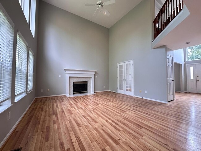 Building Photo - 5575 Glen Oak
