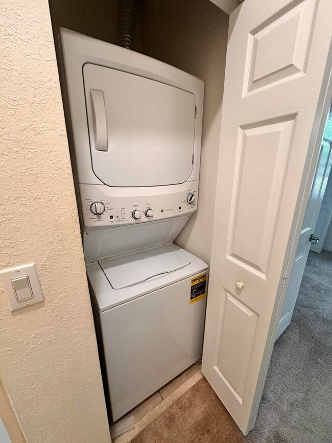 Building Photo - 5330 Ellery Terrace