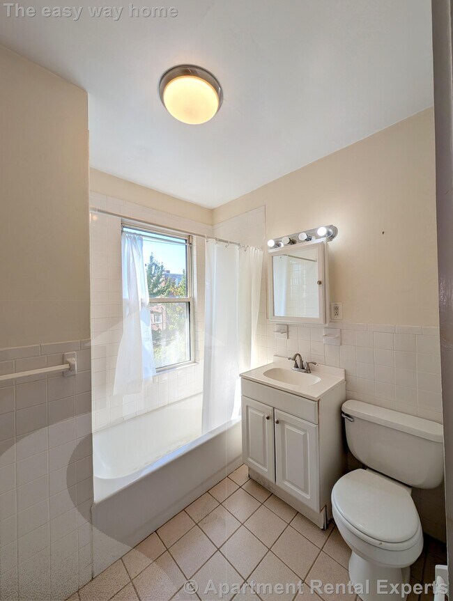 Building Photo - 157 Summer St