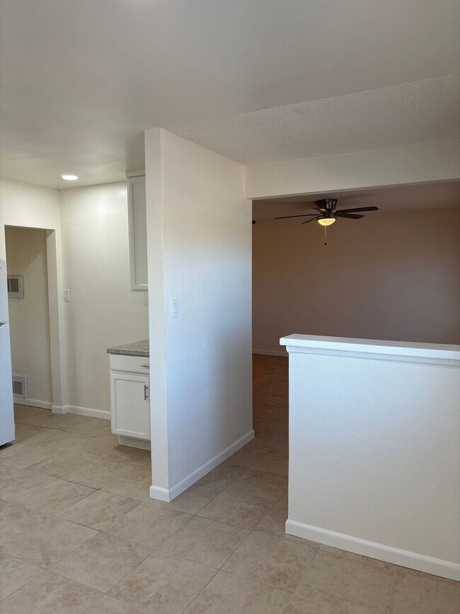 Building Photo - 72265 Sun Valley Dr